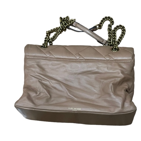 KURT GEIGER LONDON XXL Kensington Soft Quilted Leather Shoulder Bag - Picture 2 of 4